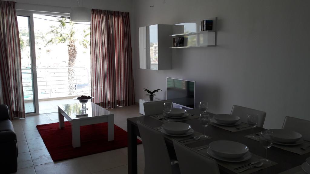 Blue Skies Apartment Марсаскала Екстериор снимка