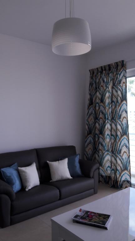 Blue Skies Apartment Марсаскала Екстериор снимка