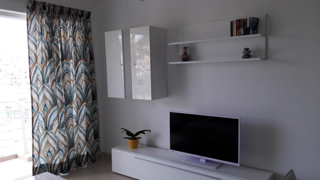 Blue Skies Apartment Марсаскала Екстериор снимка